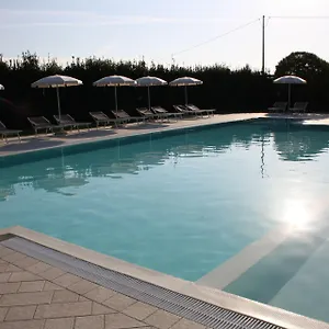 拉比萨那农场酒店